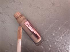 MAKEUP REVOLUTION CONCEAL & DEFINE CONCEALER Korektor w płynie C2