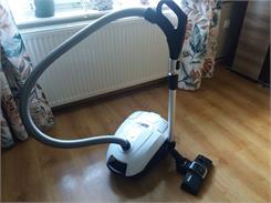 Odkurzacz Amica Suracon VM 7001