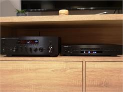Yamaha CD-S303 Czarny
