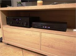 Yamaha CD-S303 Czarny