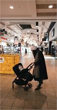 Maxi-Cosi Leona Essential Black Spacerowy