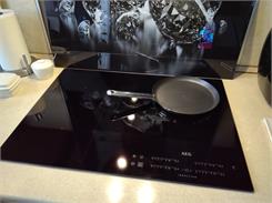 AEG IKE74471IB