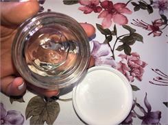 Krem Garnier Hyaluronic Aloe Jelly Lekki nawilżający z kwasem hialuronowym i ekstraktem z aloesu na dzień i noc 50ml