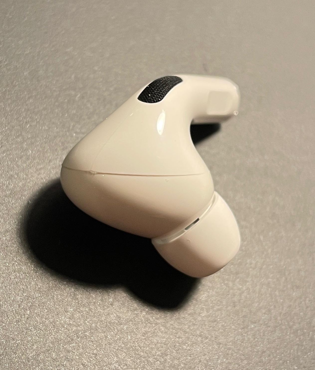 Słuchawki Apple AirPods Pro biały (MLWK3ZM/A) etui ładujące 