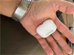 Apple AirPods 3 biały (MME73ZM/A) etui ładujące MagSafe