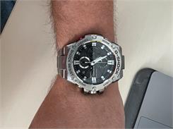 Casio G-Shock  GST-B100D-1AER