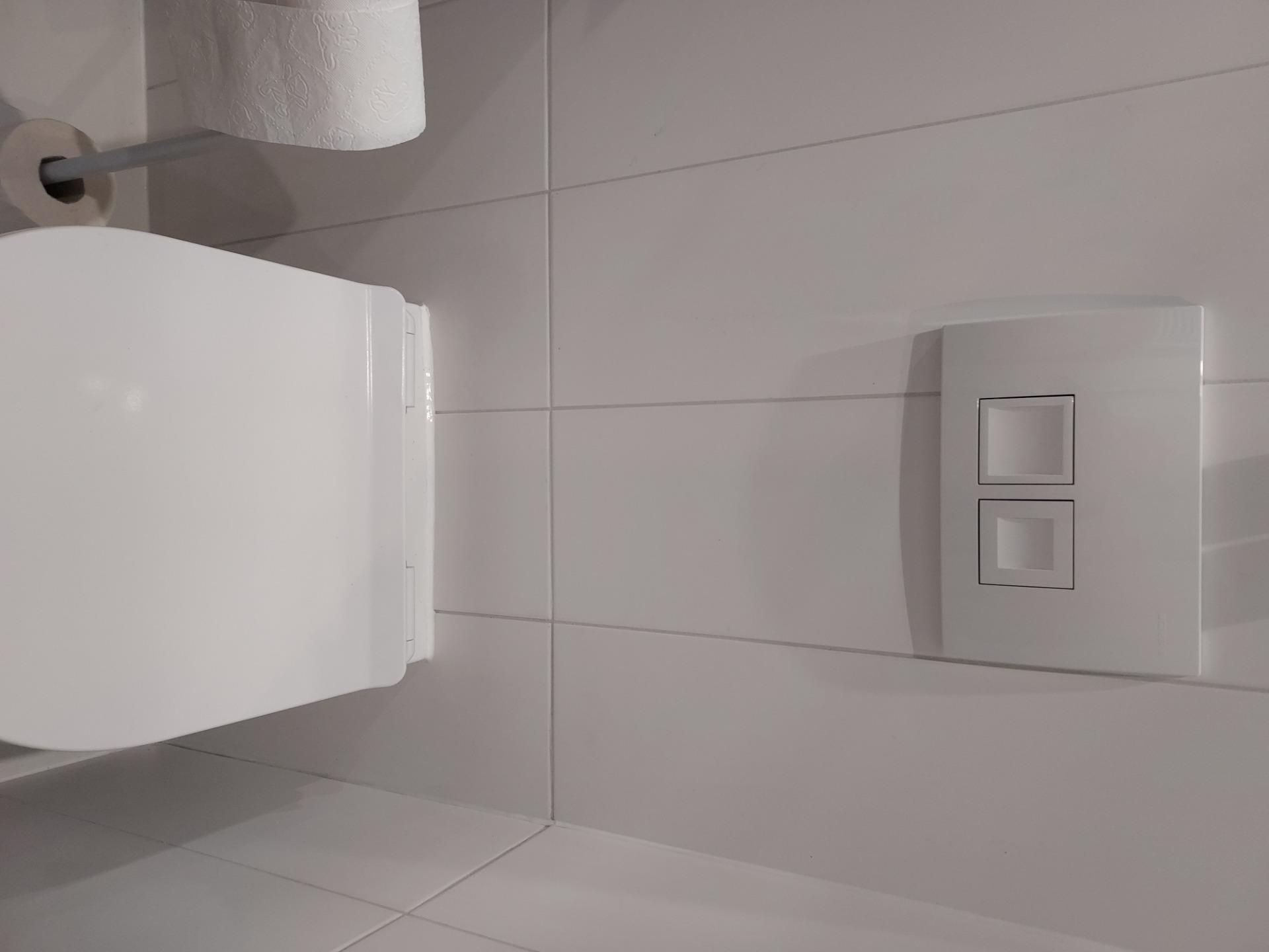 Przycisk splukujacy Geberit Delta 50 Bialy (115135111) - Opinie i ceny ...