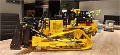 LEGO Technic 42131 Zdalnie sterowany buldożer Cat D11