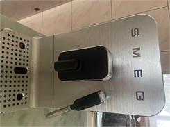 Ekspres SMEG BCC02BLMEU Czarny