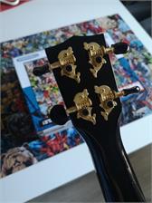 Mahalo Art Series Soprano Ukulele Skull Black