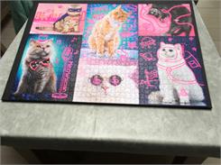 Trefl Puzzle Neon Color Line 1000el. Super koty 10581