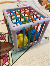 Fat Brain Toys Sorter elastyczna kostka InnyBin FA251-1
