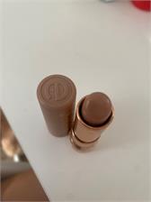 Essence Hydrating Nude szminka nawilżająca odcień 301 3,5 g