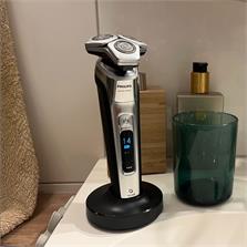 PHILIPS Series 9000 SkinIQ S9975/55