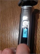 PHILIPS Series 9000 SkinIQ S9975/55