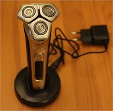 PHILIPS Series 9000 SkinIQ S9975/55