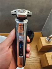 PHILIPS Series 9000 SkinIQ S9975/55