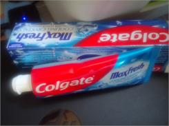 Colgate Max Clean Pasta do zębów Mineral Scrub 75ml