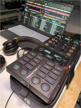 N‌ative Instruments TRAKTOR X1 MK3