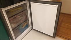 Lodówka Samsung Bespoke RB38C7B6AAP z zamrażalnikiem dolnym 203 cm Biała