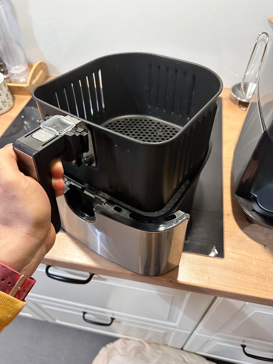 Electrolux E6Af1-6St Explore 6 luchtfriteuse, 8 vooraf ingestelde keukenprogramma's voor gezonde keuken, vermogen 1800 W, zilverzwart, 43 x 42 ,5 x 42,5 cm, 7,3 kg