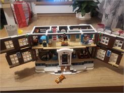 LEGO Ideas 21330 Kevin sam w domu
