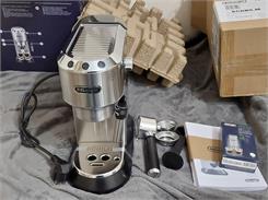 Ekspres De'Longhi EC Dedica Style 685.M