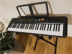 YAMAHA PSR-F52