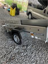 Unitrailer Przyczepa Samochodowa 200X106 Lekka Dmc 750Kg Garden Trailer Kipp Z Szarym Pokrowcem Płaskim I Kołem Podporowym