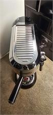 Ekspres De'Longhi EC Dedica Style 685.M