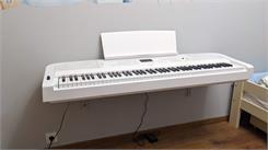 Yamah DGX-670 WH