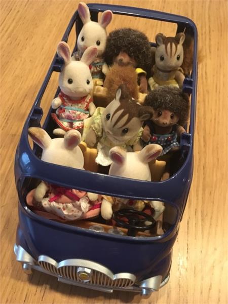 sylvanian families minivan
