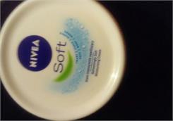 Krem Nivea Soft Intensywnie nawilżający na dzień i noc 200ml